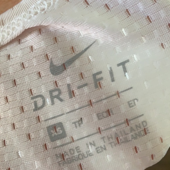 Nike Dri fit top - Picture 4 of 4